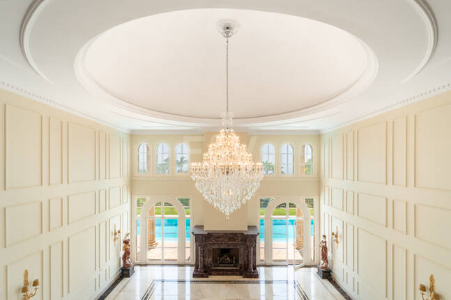 Wyjątkowy Palatial Estate z Grand Interior w Sierra Blanca, Marbella