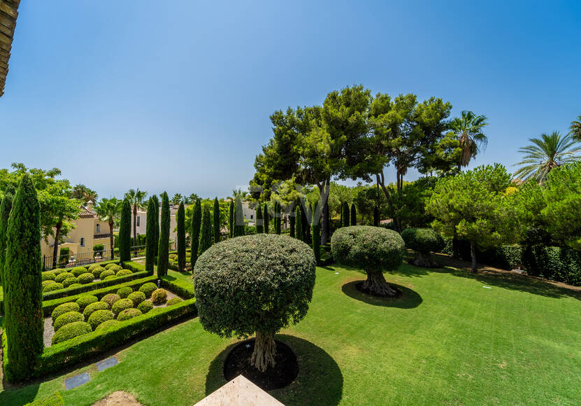 Wyjątkowy Palatial Estate z Grand Interior w Sierra Blanca, Marbella