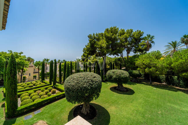 Wyjątkowy Palatial Estate z Grand Interior w Sierra Blanca, Marbella