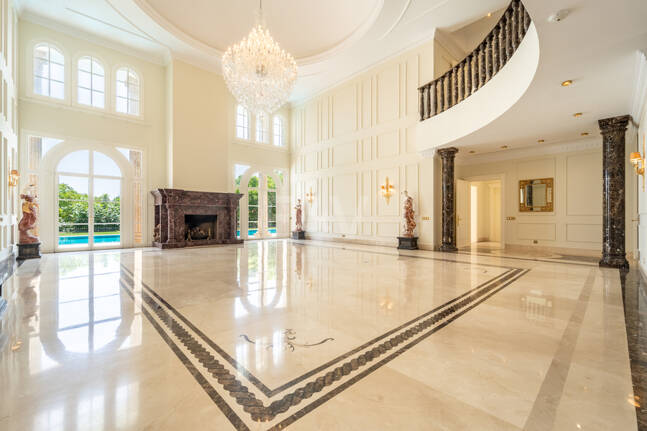 Wyjątkowy Palatial Estate z Grand Interior w Sierra Blanca, Marbella