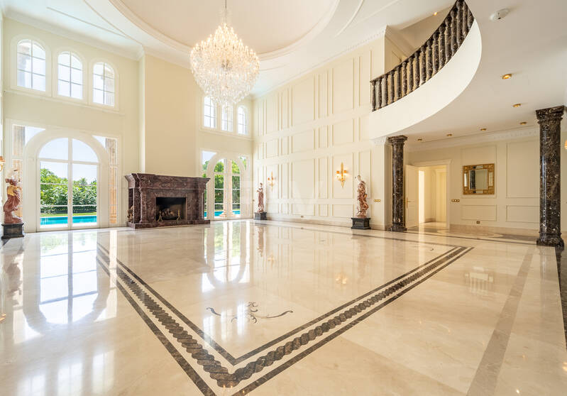 Wyjątkowy Palatial Estate z Grand Interior w Sierra Blanca, Marbella