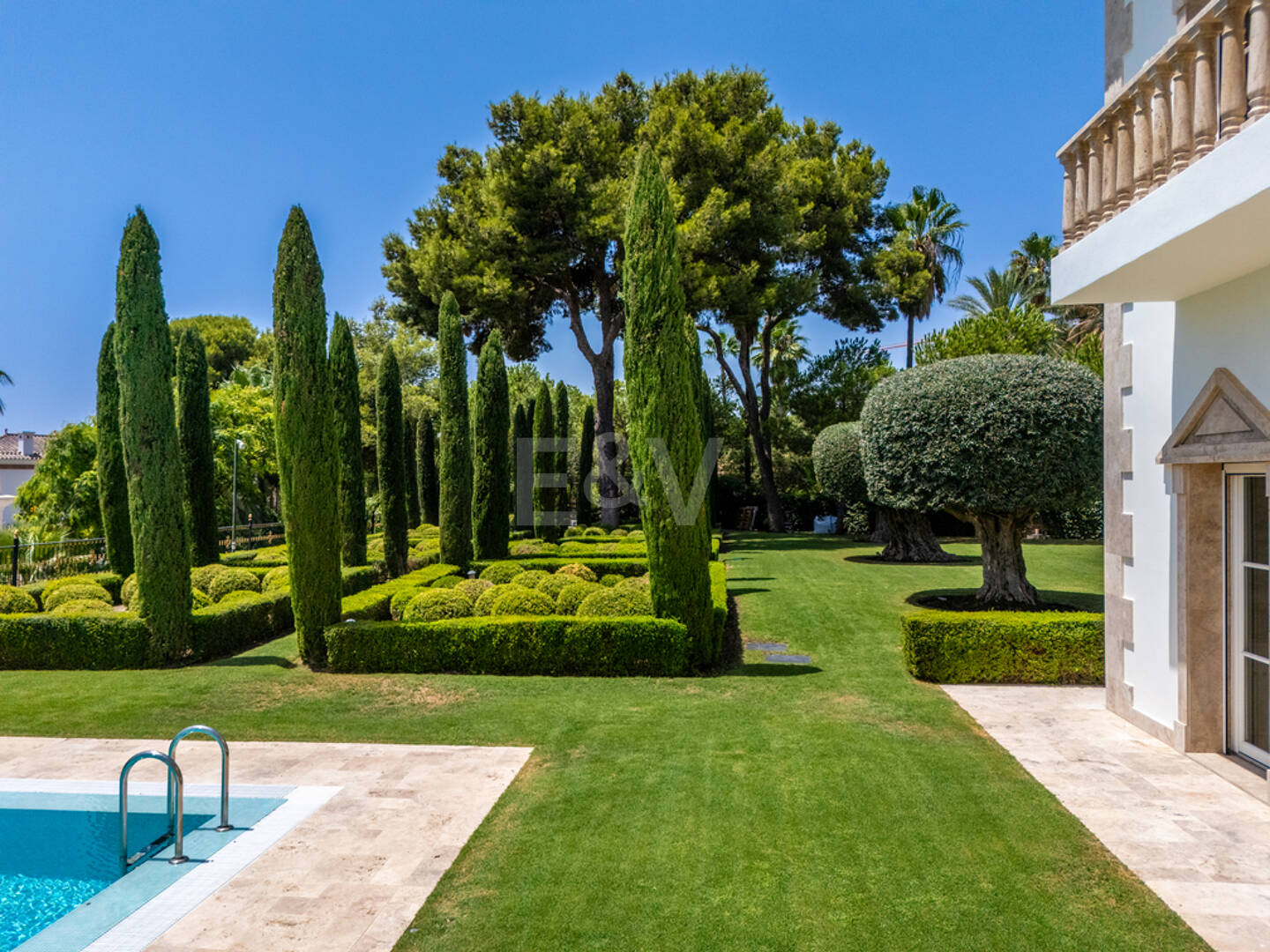 Wyjątkowy Palatial Estate z Grand Interior w Sierra Blanca, Marbella