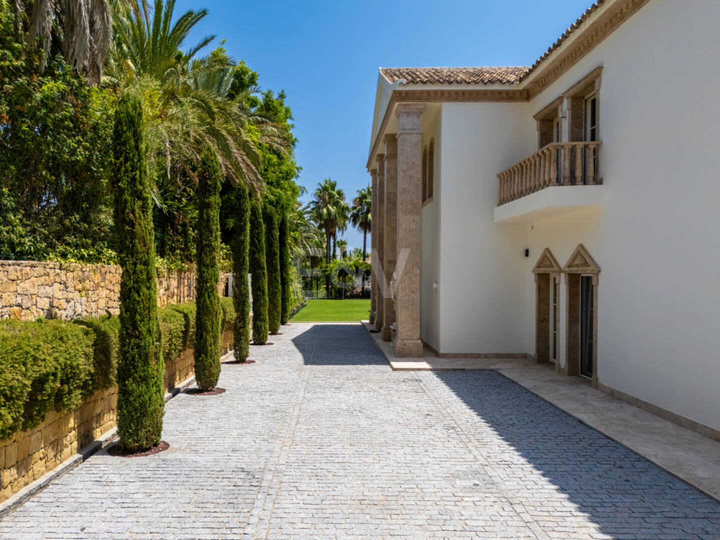 Wyjątkowy Palatial Estate z Grand Interior w Sierra Blanca, Marbella