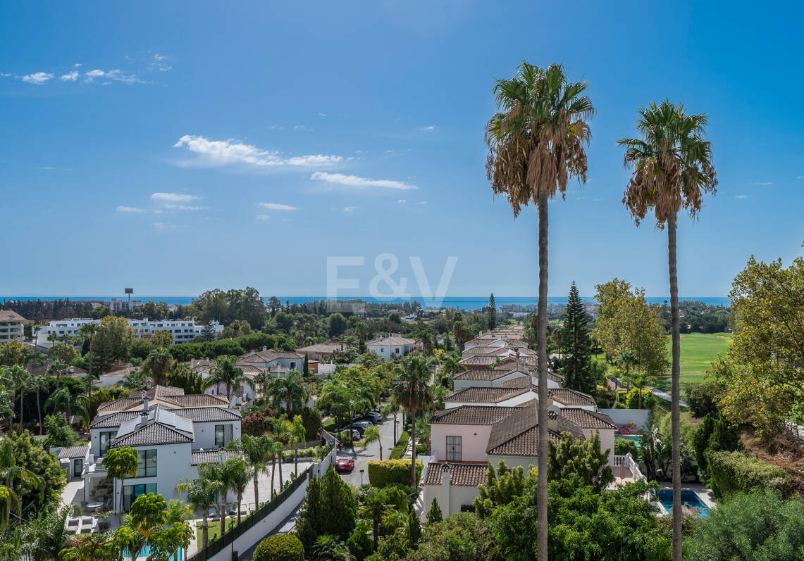 Appartement avec vue sur la mer panoramique à Guadalmina Alta