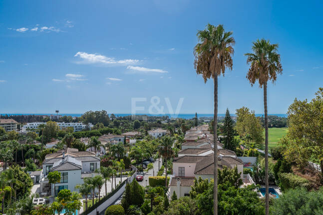 Appartement avec vue sur la mer panoramique à Guadalmina Alta
