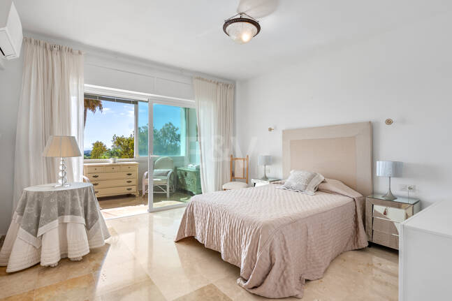 Appartement avec vue sur la mer panoramique à Guadalmina Alta