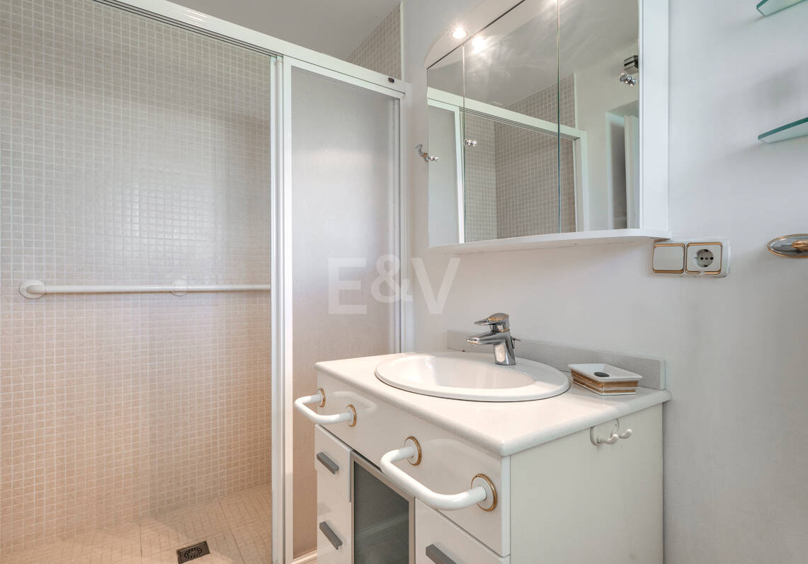 Appartement avec vue sur la mer panoramique à Guadalmina Alta