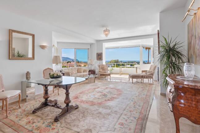 Appartement avec vue sur la mer panoramique à Guadalmina Alta