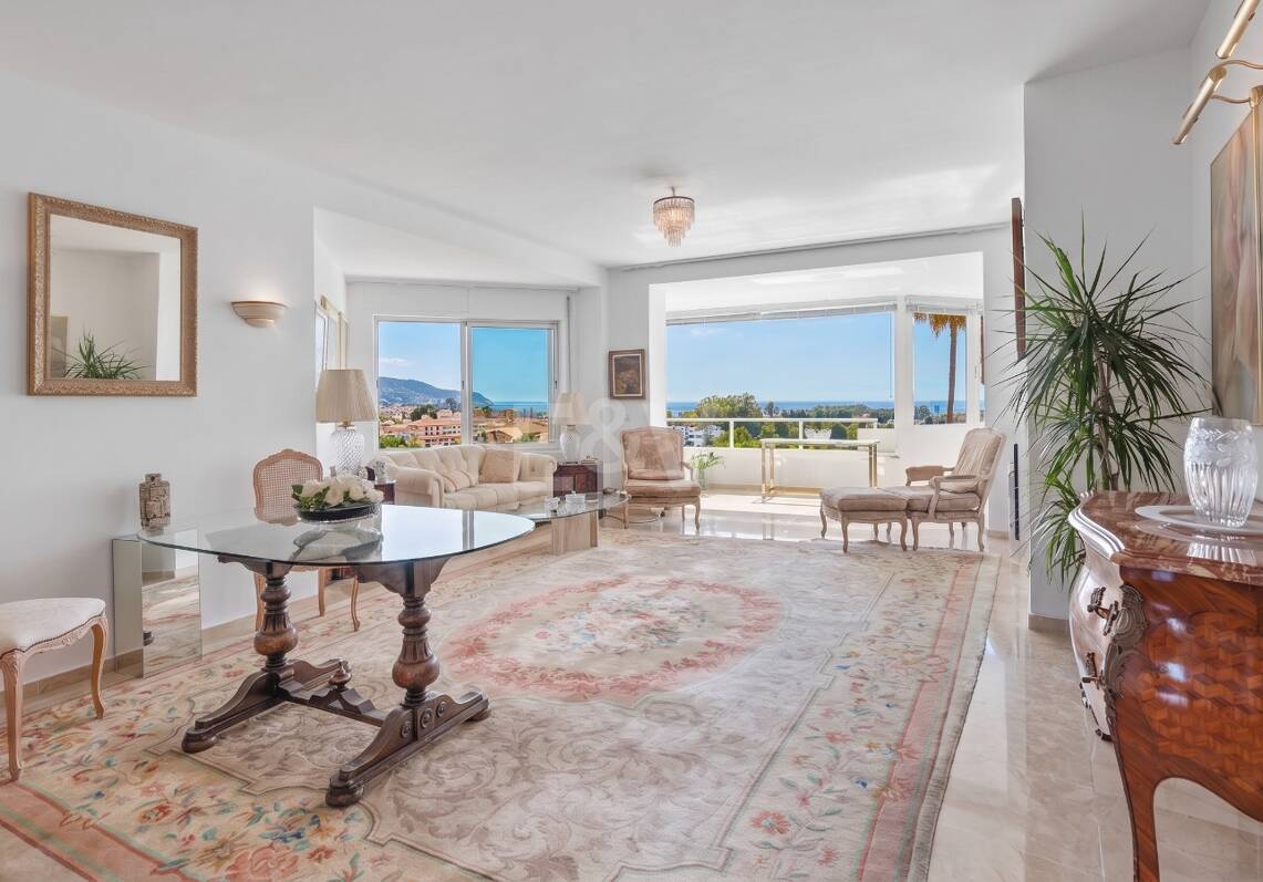 Appartement avec vue sur la mer panoramique à Guadalmina Alta