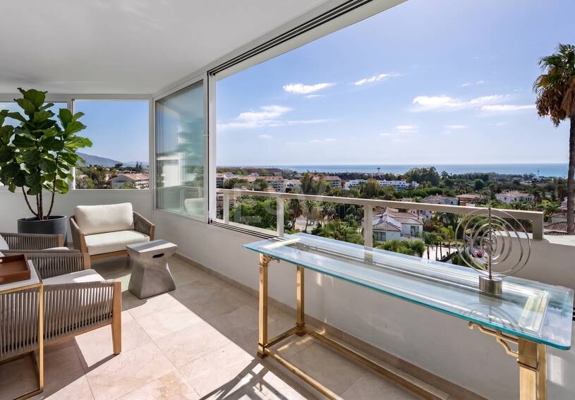 Appartement avec vue sur la mer panoramique à Guadalmina Alta