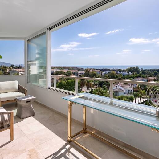Appartement avec vue sur la mer panoramique à Guadalmina Alta