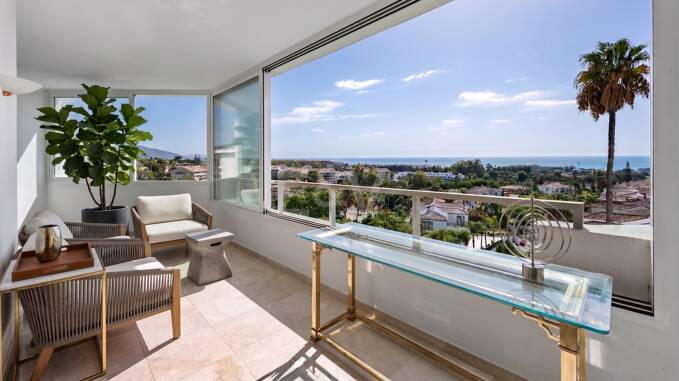 Appartement avec vue sur la mer panoramique à Guadalmina Alta