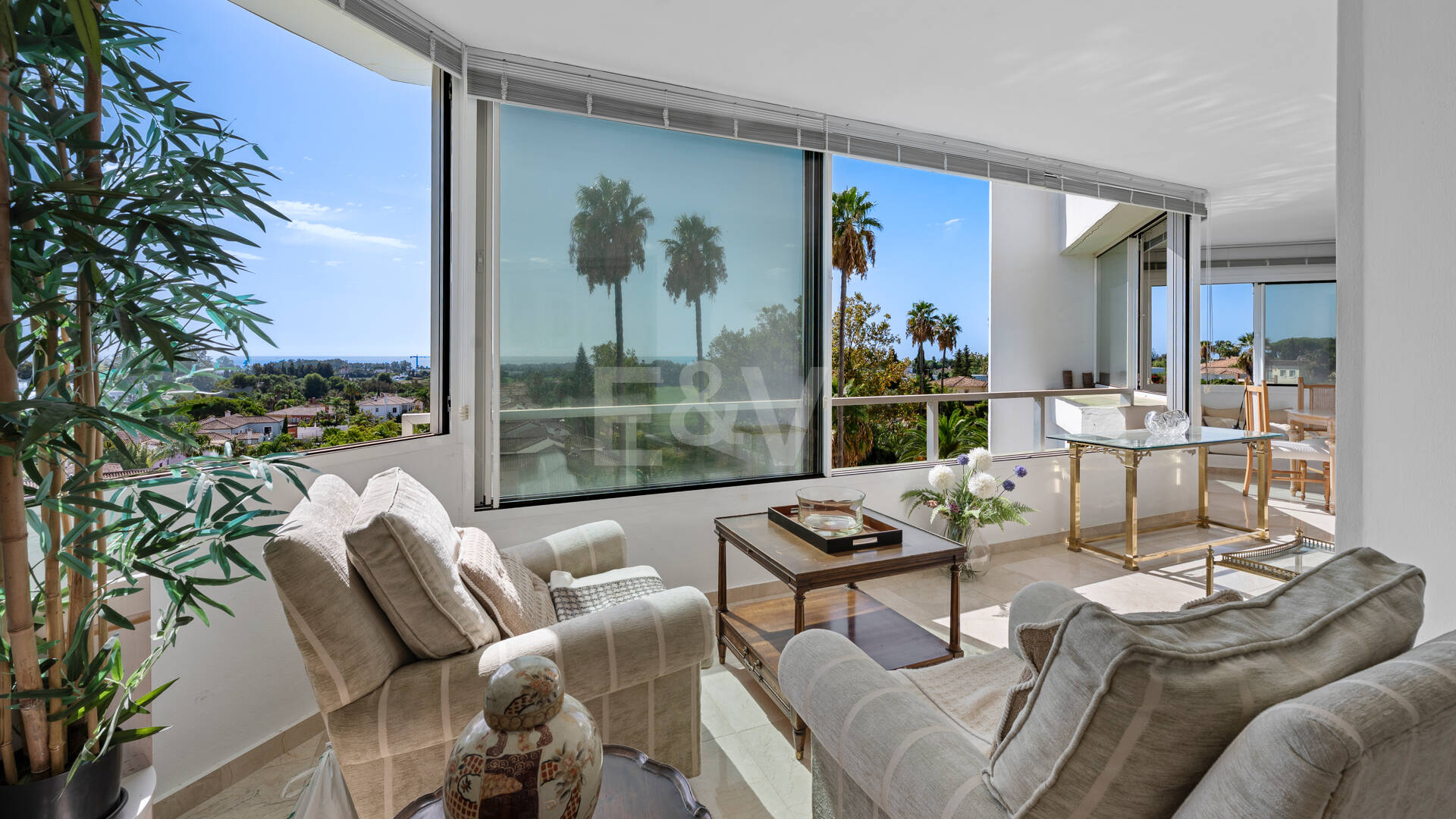 Appartement avec vue sur la mer panoramique à Guadalmina Alta