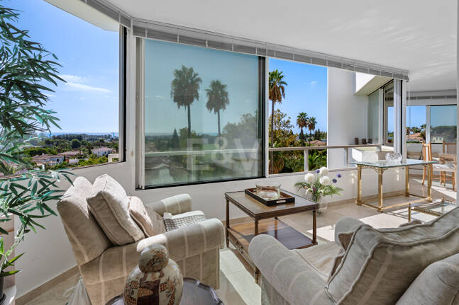 Appartement avec vue sur la mer panoramique à Guadalmina Alta