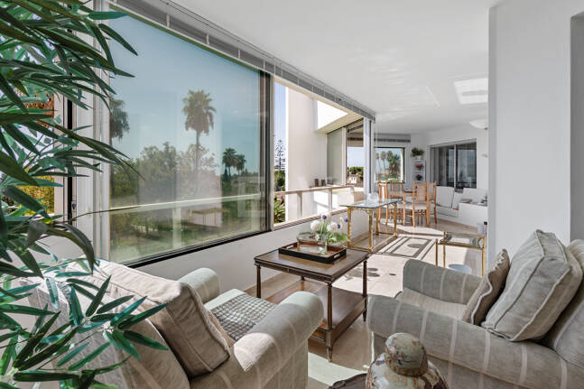 Appartement avec vue sur la mer panoramique à Guadalmina Alta