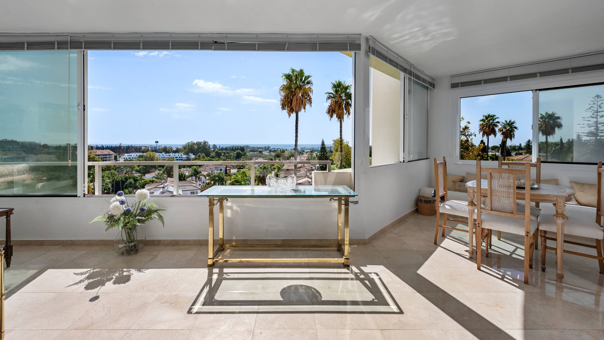 Appartement avec vue sur la mer panoramique à Guadalmina Alta