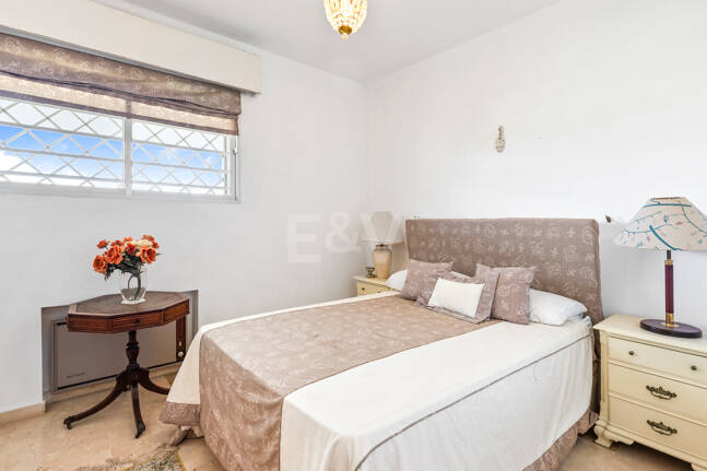 Appartement avec vue sur la mer panoramique à Guadalmina Alta
