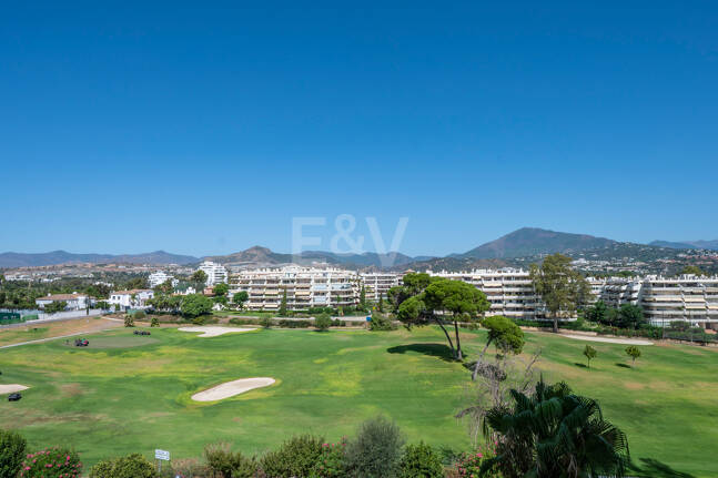 Appartement avec vue sur la mer panoramique à Guadalmina Alta