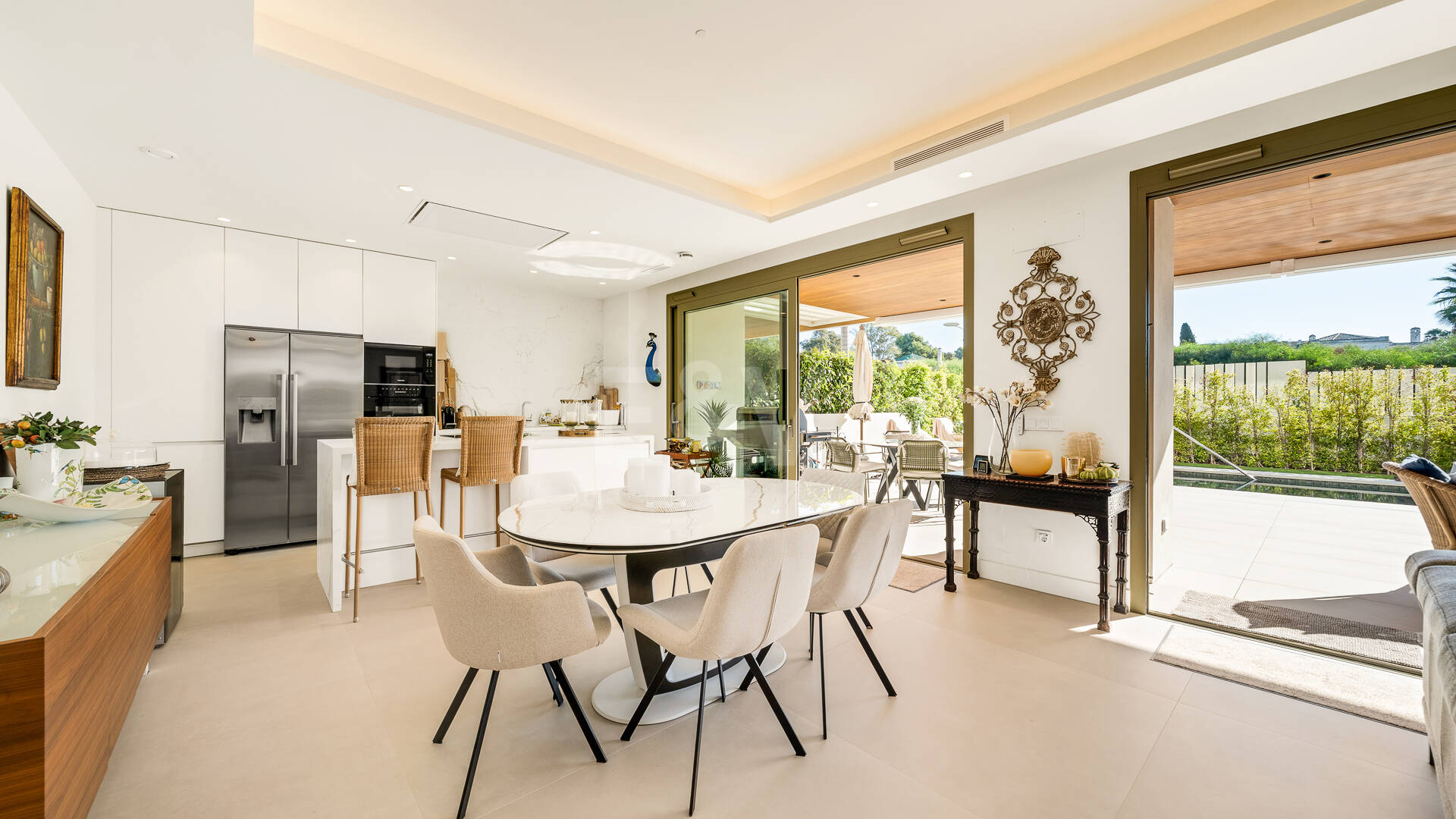 Maisonette-Gartenwohnung mit 4 Schlafzimmern & privatem Pool in Benalus