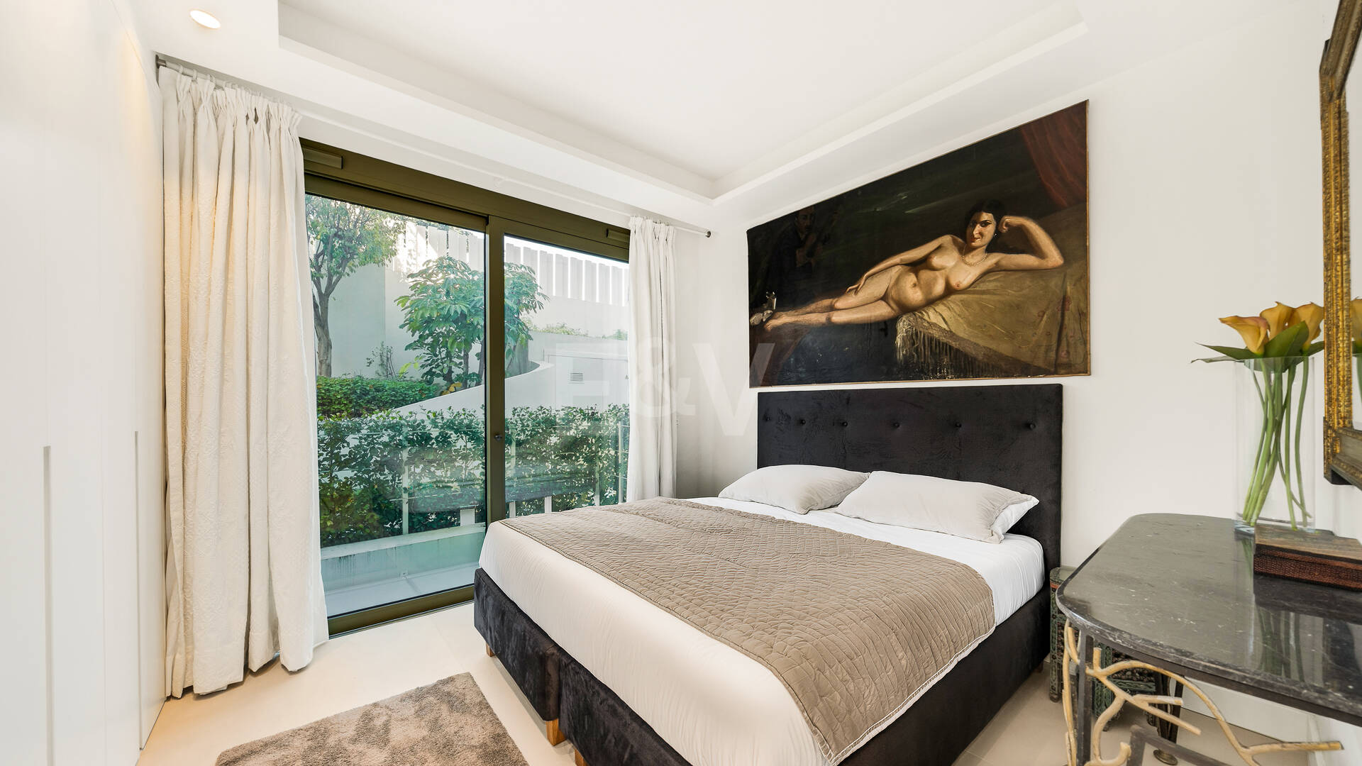 Maisonette-Gartenwohnung mit 4 Schlafzimmern & privatem Pool in Benalus