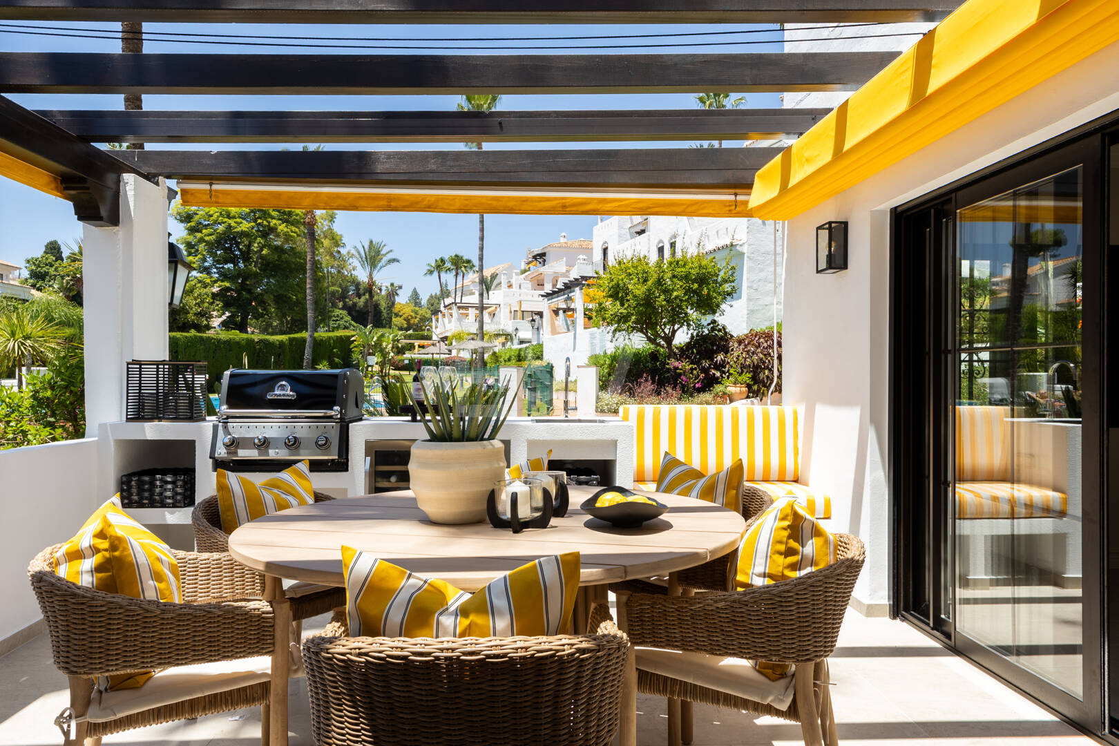 Markplanslägenhet till salu i Nueva Andalucia, Marbella