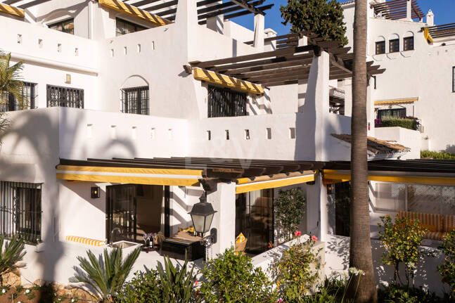 Markplanslägenhet till salu i Nueva Andalucia, Marbella