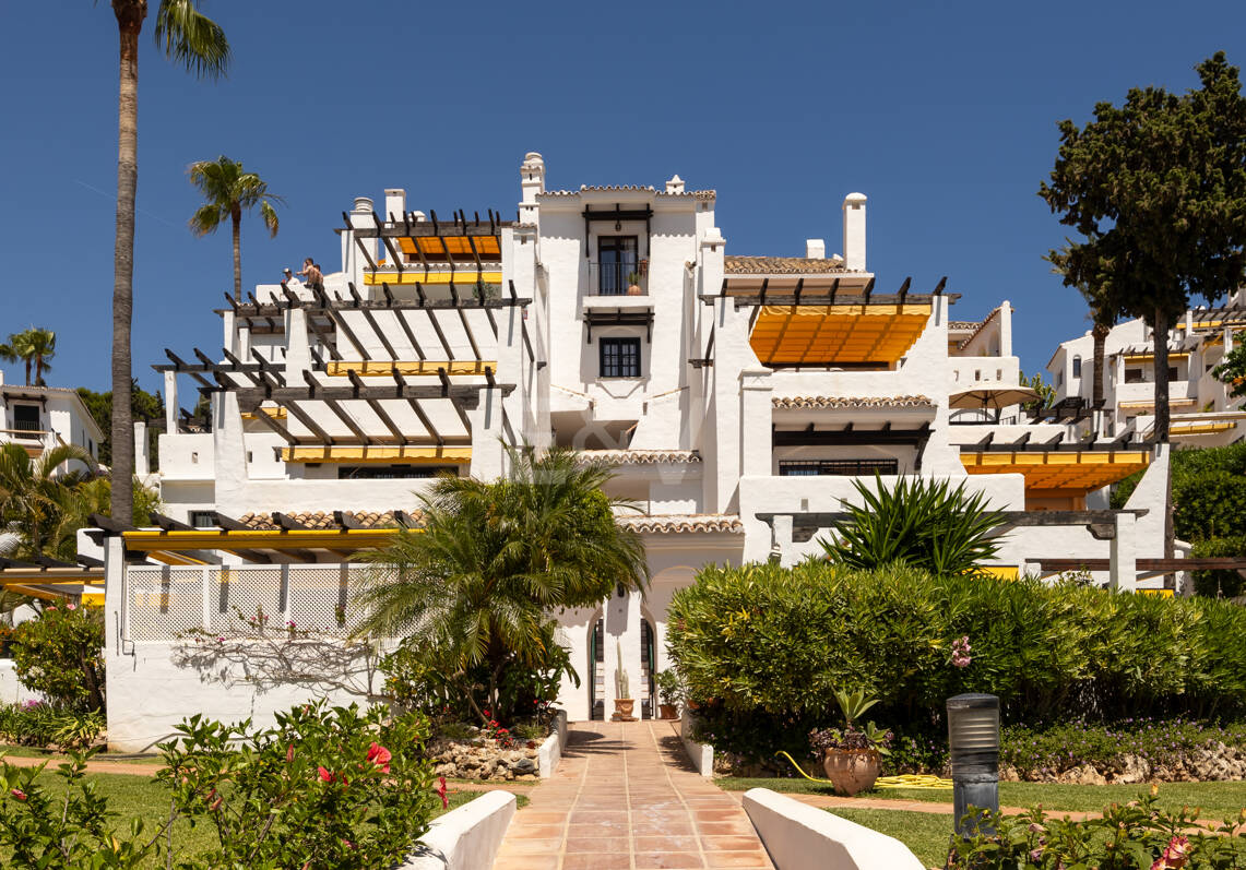 Markplanslägenhet till salu i Nueva Andalucia, Marbella