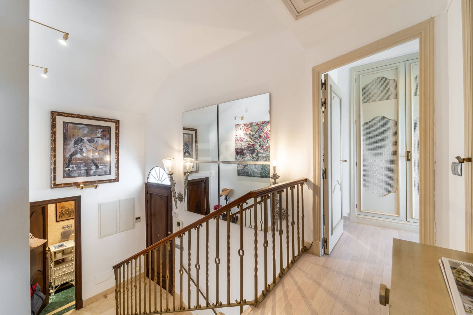 Modernisierte Doppelhaushälfte mit privatem Pool in El Ancón Sierra, Marbellas Goldener Meile