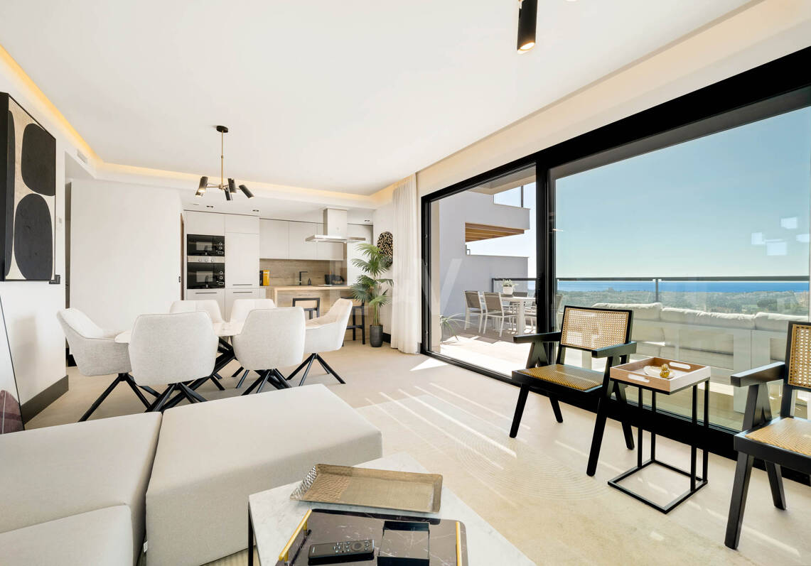 Penthouse de luxe de style contemporain avec vue panoramique sur la mer à Nueva Andalucía