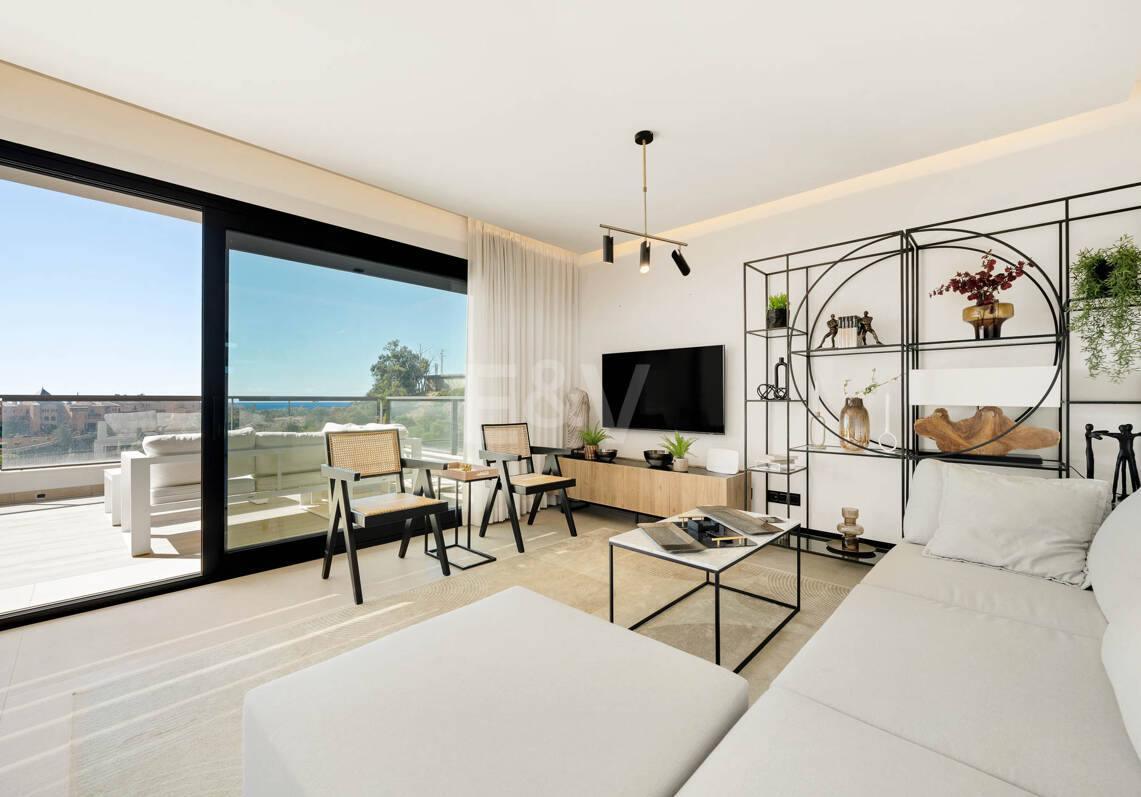 Penthouse de luxe de style contemporain avec vue panoramique sur la mer à Nueva Andalucía