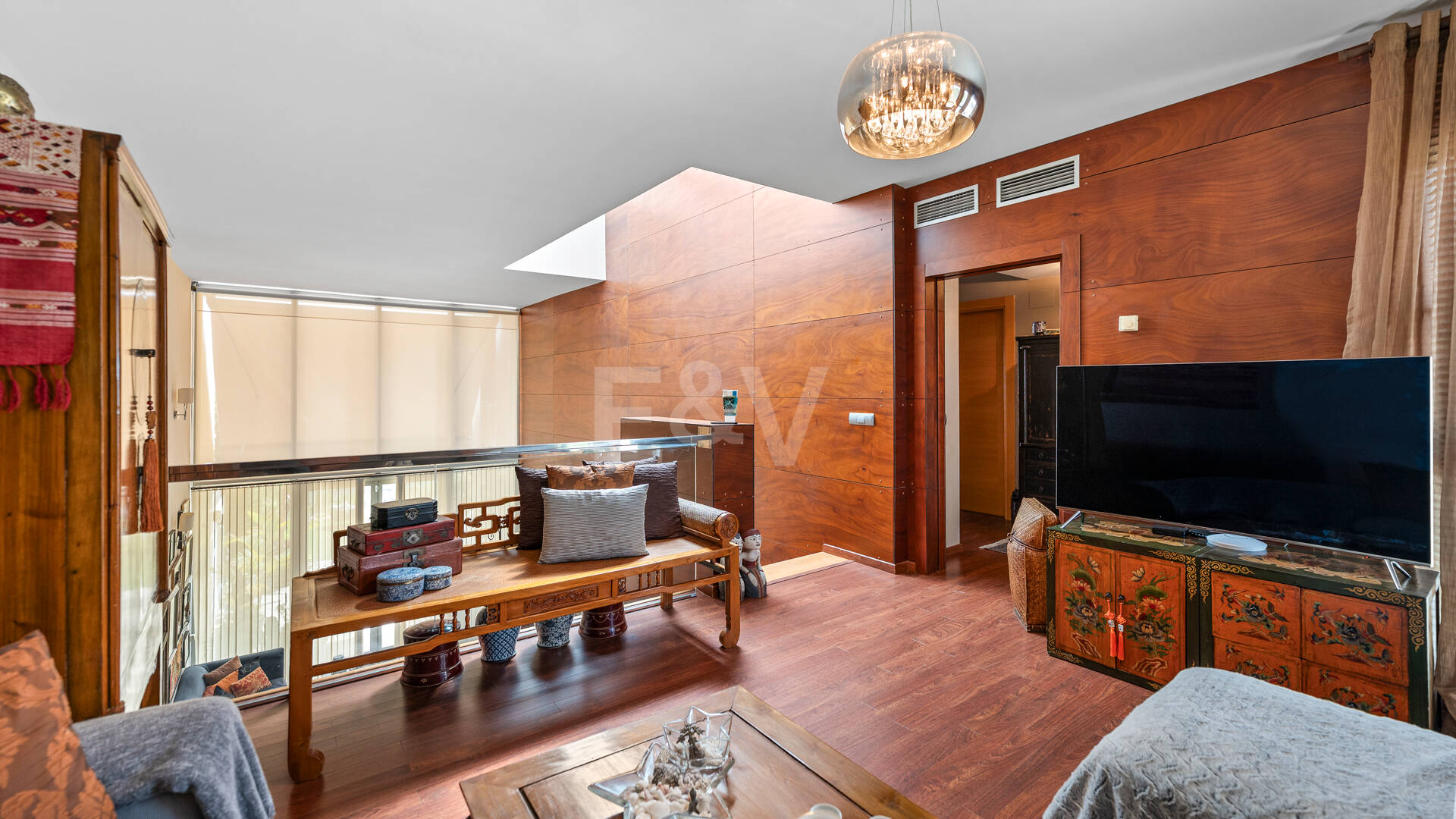 Casa adosada contemporánea con vistas panorámicas al mar y la montaña en El Paraíso Alto