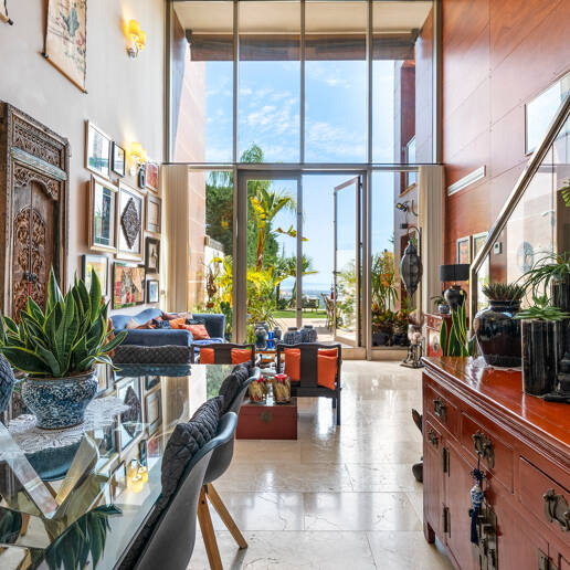 Casa adosada contemporánea con vistas panorámicas al mar y la montaña en El Paraíso Alto