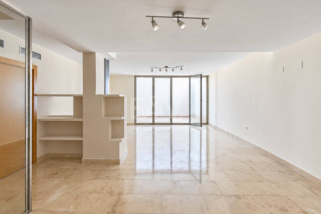 Casa adosada contemporánea con vistas panorámicas al mar y la montaña en El Paraíso Alto