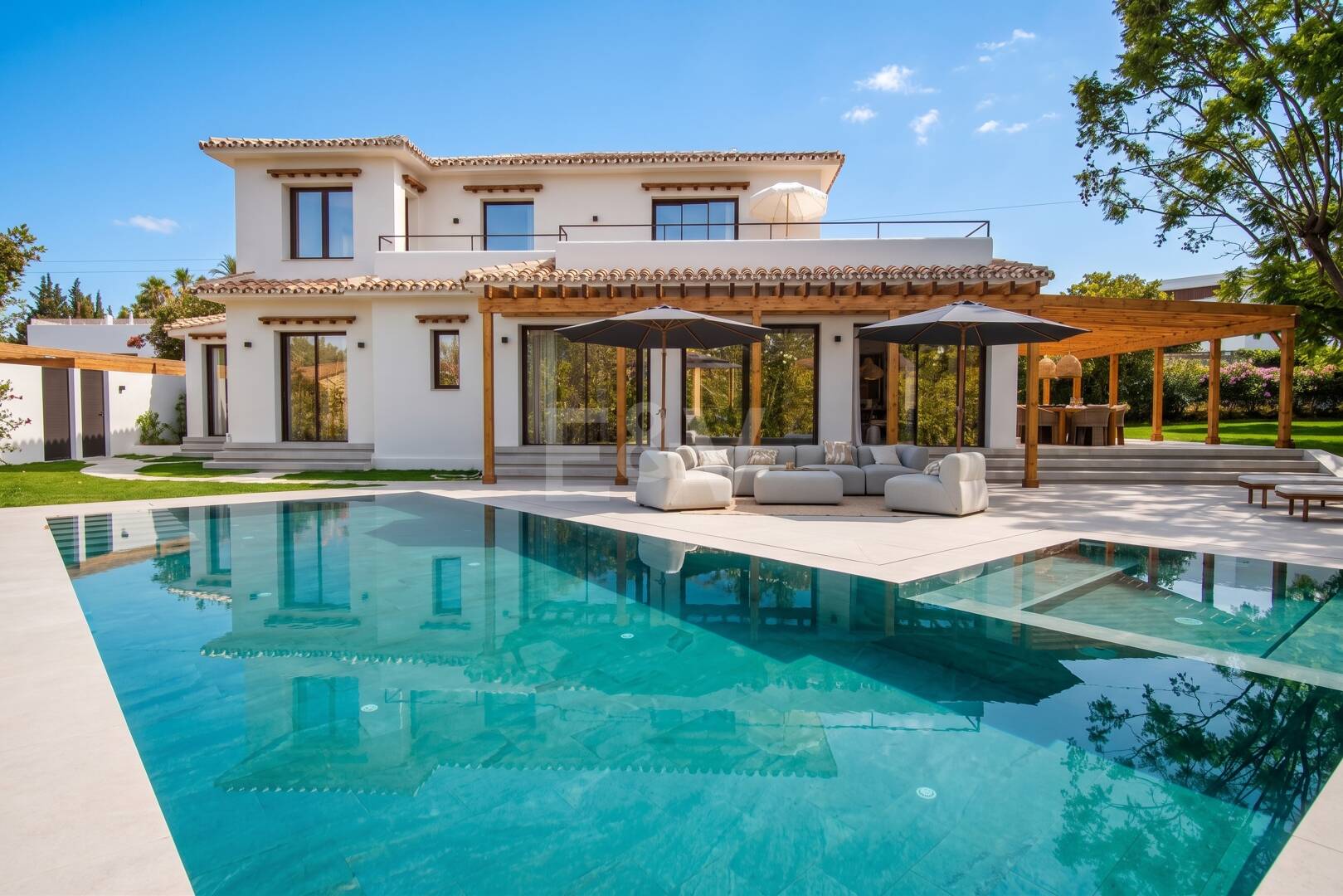 Beautiful Modern Villa with Chic Interior Design in Guadalmina
