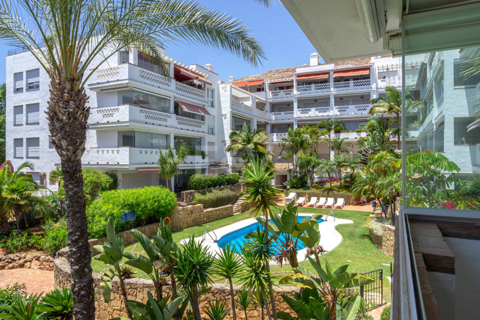 3 bedrooms Frontline Beach Apartment in Las Cañas Beach, Marbella Golden Mile
