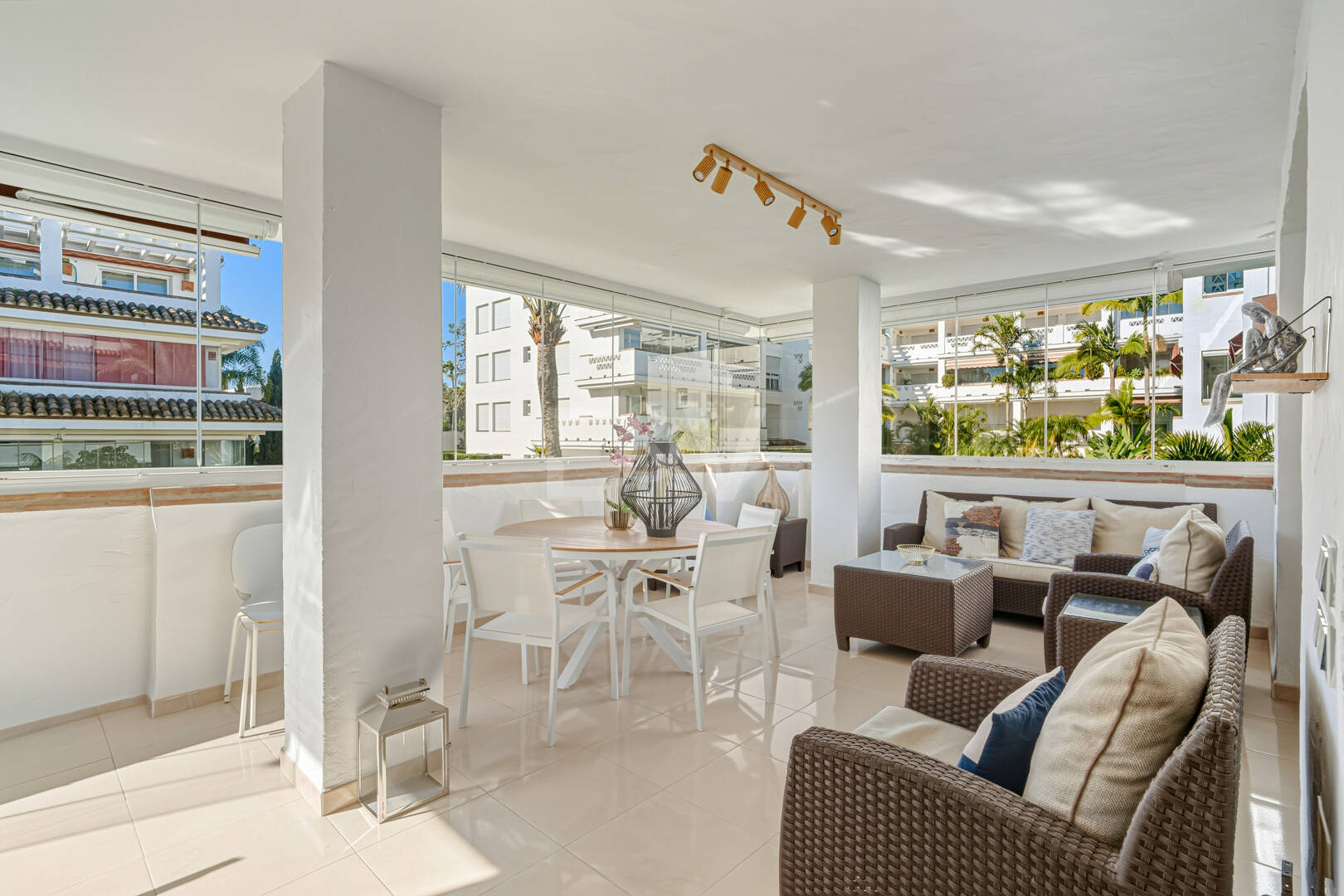 3 bedrooms Frontline Beach Apartment in Las Cañas Beach, Marbella Golden Mile