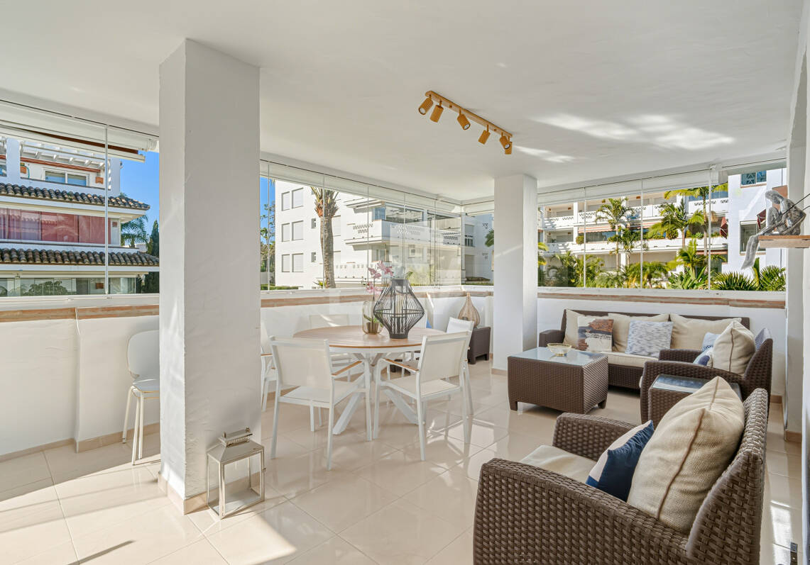 3 bedrooms Frontline Beach Apartment in Las Cañas Beach, Marbella Golden Mile
