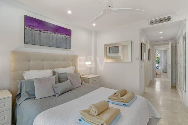 3 bedrooms Frontline Beach Apartment in Las Cañas Beach, Marbella Golden Mile