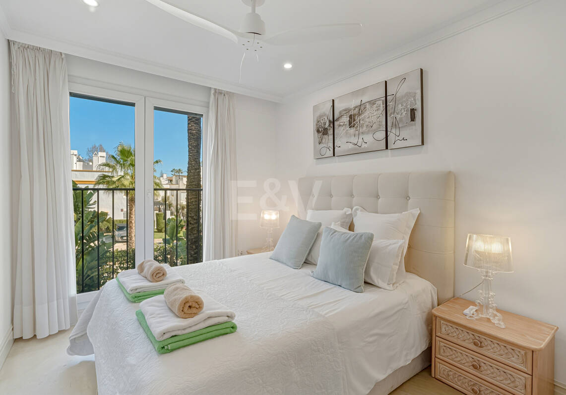 3 bedrooms Frontline Beach Apartment in Las Cañas Beach, Marbella Golden Mile