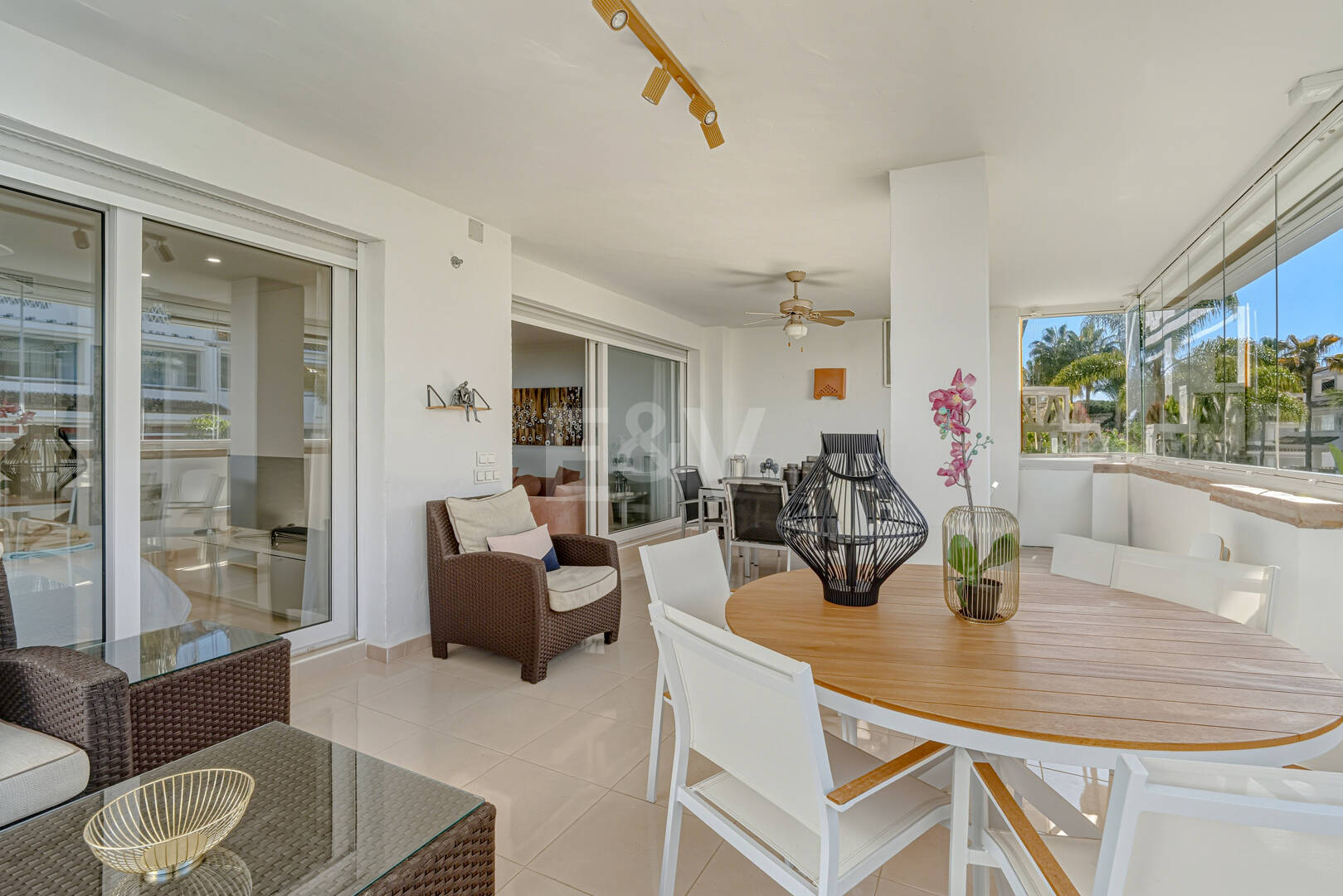 3 bedrooms Frontline Beach Apartment in Las Cañas Beach, Marbella Golden Mile