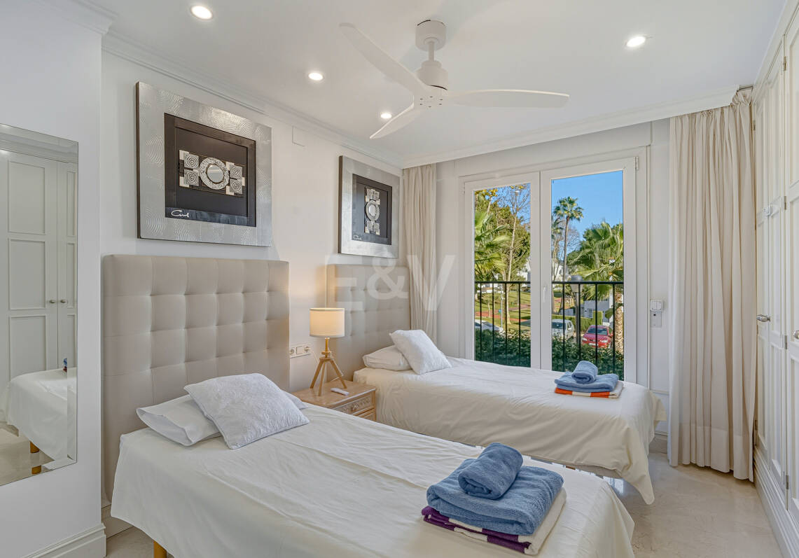 3 bedrooms Frontline Beach Apartment in Las Cañas Beach, Marbella Golden Mile