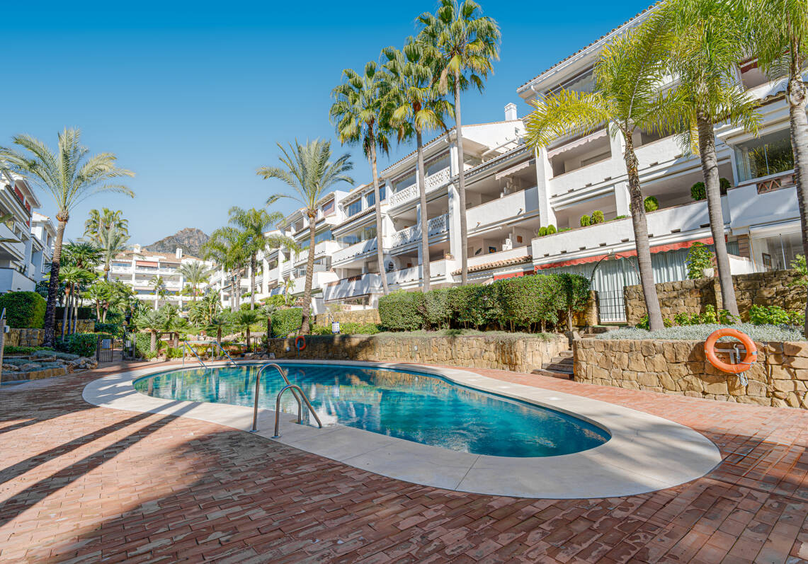 3 bedrooms Frontline Beach Apartment in Las Cañas Beach, Marbella Golden Mile