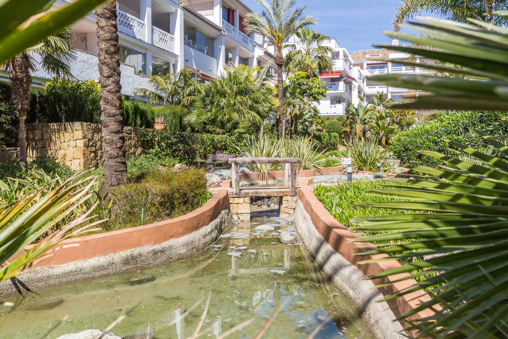 3 bedrooms Frontline Beach Apartment in Las Cañas Beach, Marbella Golden Mile