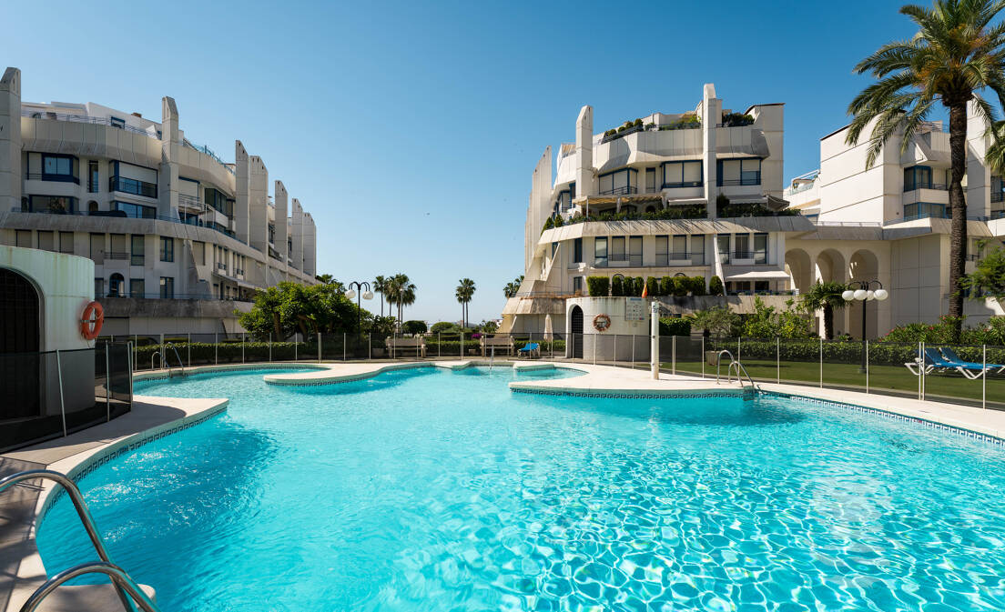 Set within one of Marbella’s established gated communities, just one row from the beach, the property combines a privileged location...