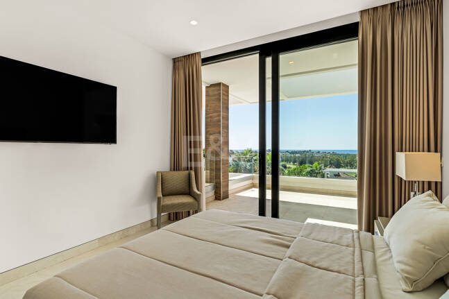 Luxury Villa with Breathtaking Panoramic Sea Views in La Alquería
