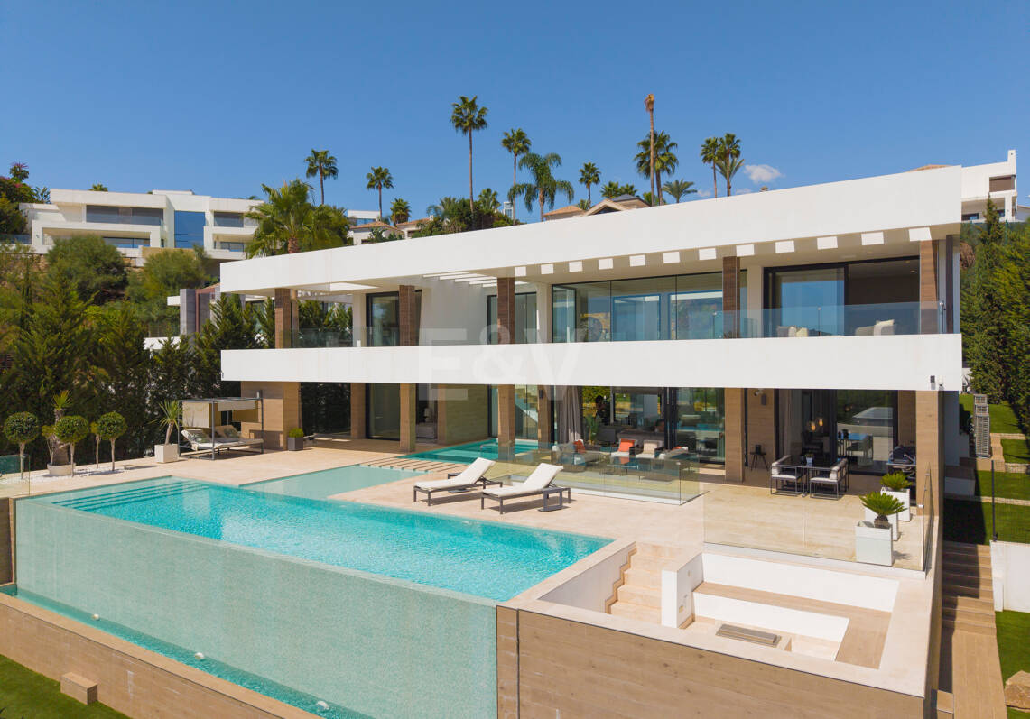 Luxury Villa with Breathtaking Panoramic Sea Views in La Alquería