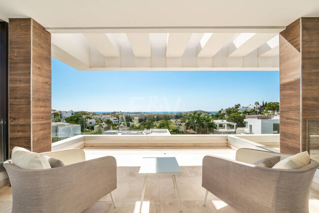 Luxury Villa with Breathtaking Panoramic Sea Views in La Alquería