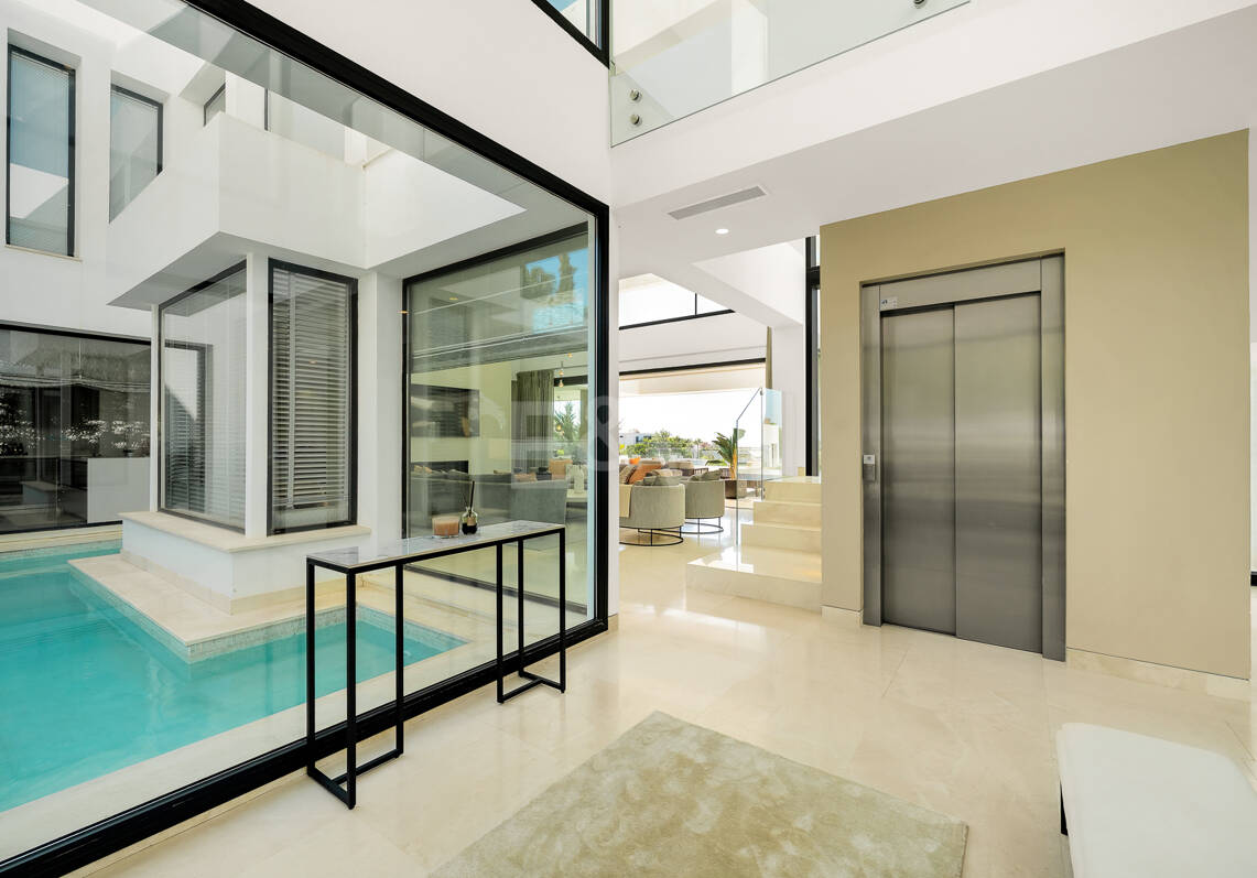 Luxury Villa with Breathtaking Panoramic Sea Views in La Alquería