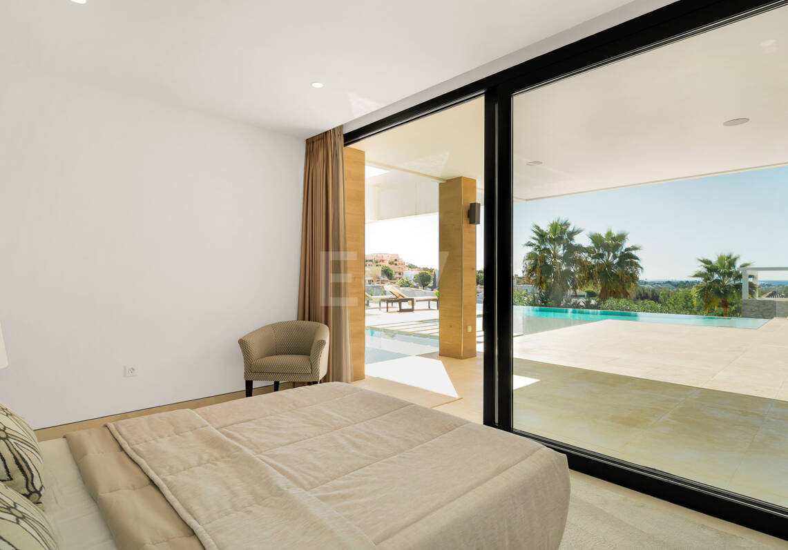 Luxury Villa with Breathtaking Panoramic Sea Views in La Alquería
