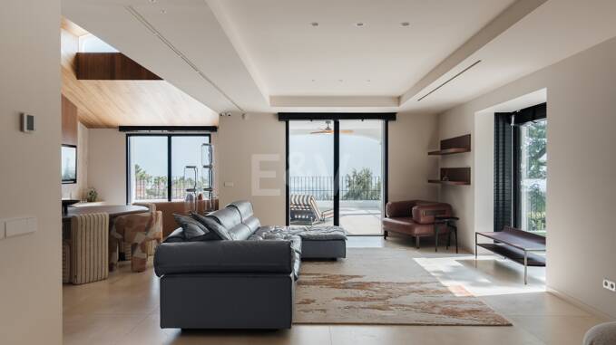 Charmante moderne Villa mit Meerblick in El Madroñal
